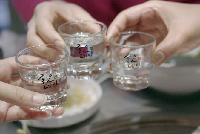 Leava~(F) 제공